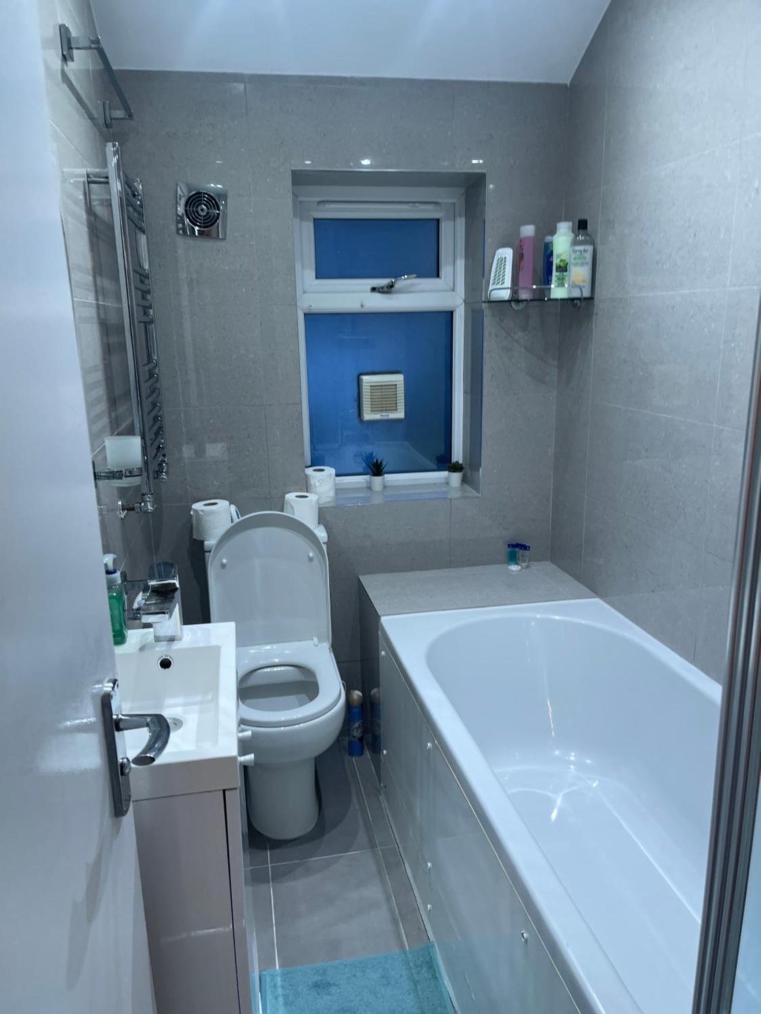 Tooting Lodge London - Cosy 2 Bedroom House With Garden, 5 Mins Walk To Tube Station المظهر الخارجي الصورة
