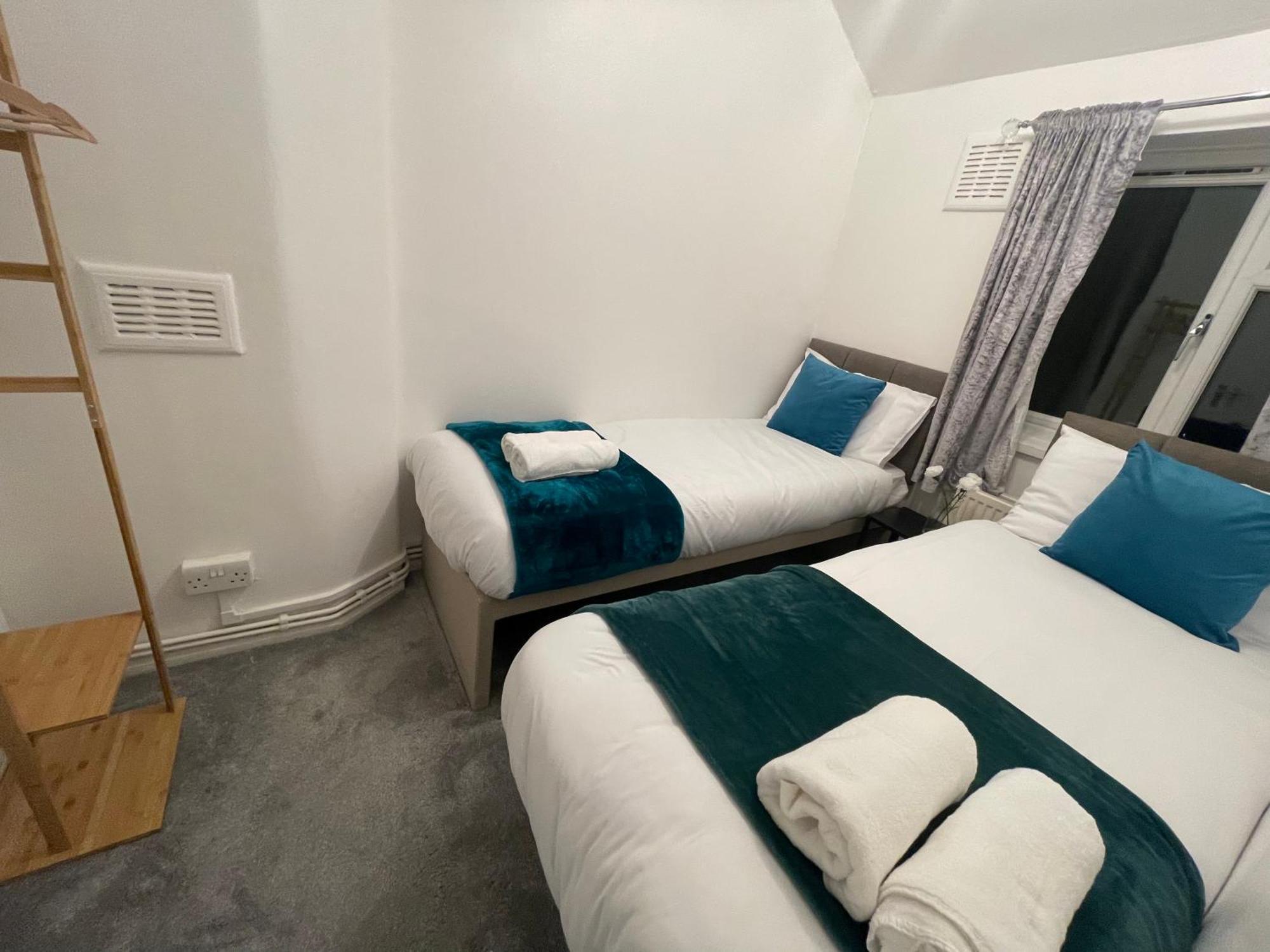 Tooting Lodge London - Cosy 2 Bedroom House With Garden, 5 Mins Walk To Tube Station المظهر الخارجي الصورة