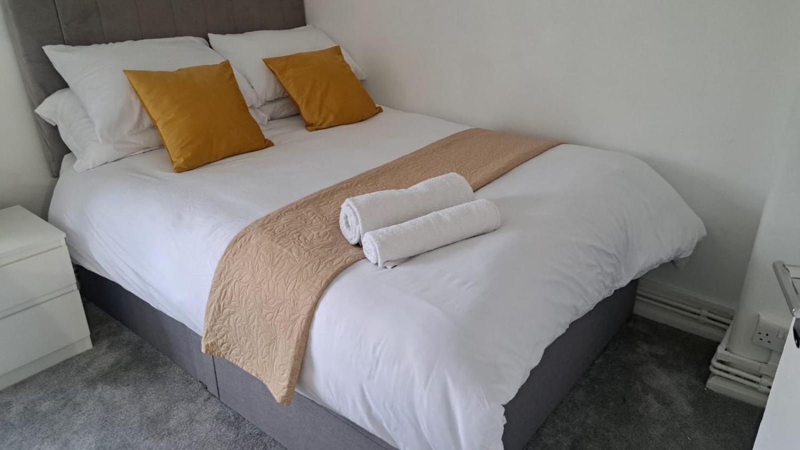 Tooting Lodge London - Cosy 2 Bedroom House With Garden, 5 Mins Walk To Tube Station المظهر الخارجي الصورة